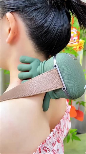 💆‍♂️ Neck and shoulder pain after long hours? This massager targets pressure points with heat and kneading functions to relax your muscles. • Provides deep tissue massage at home • Built-in heat for improved relief • Easy to use on neck, shoulders, and back 📲 Telegram has the full product info – tap the link in bio. #neckmassager #shouldermassager #painreliefdevice #cervicalrelief #homewellness #dailycomfort #trendingrelaxation #viralproduct #besthomegadgets #kimigadgets | Urban Chic Decor