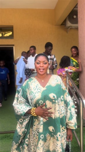 Le tissu me viens de chez@styleduchesse🌹 et a été cousu par @Duchesse Style🌹