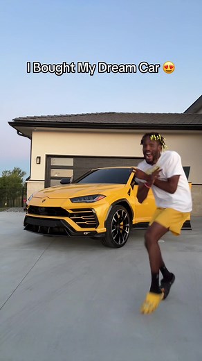 I bought my dream car 😍 new video on the tube 😎 plus the 3 mil merch is available now ❤️