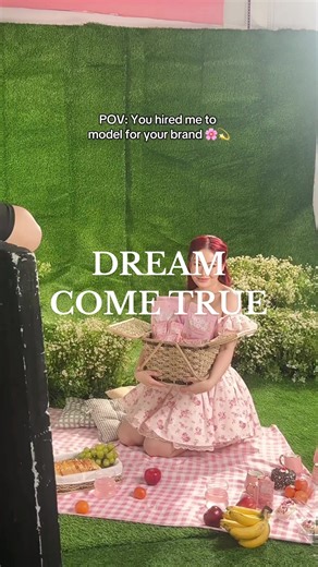 Modeling Journey: From Webcam to Real Photoshoot