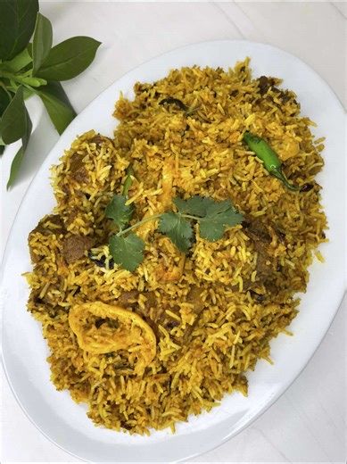 Masala Mutton Biryani 😍 Ingredients: •\t1 kg Mutton pieces \t•\t1 tbsp Salt \t•\t1 tbsp tbsp turmeric \t•\t1 tbsp coriander powder \t•\t1 tbsp Kashmiri chilli powder \t•\t1 tbsp cumin powder \t•\t1 tbsp chilli powder \t•\t1 tsp white pepper \t•\t1 tsp garam masala \t•\t1/2 cup Oil \t•\t1 cup Yoghurt \t•\t1/4 cup Ginger & garlic paste \t•\t1/2 cup Chopped coriander \t•\t1/2 cup Chopped mint \t•\t1/4 cup Ghee/oil \t•\t3 large Sliced onions \t•\t5 to 6 Chopped Tomatoes \t•\t1 tsbt Salt \t•\t1/3 cu