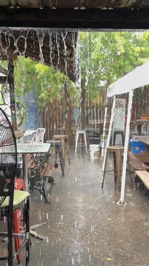 Rain on the patio today | Skinny Kenny Roberts