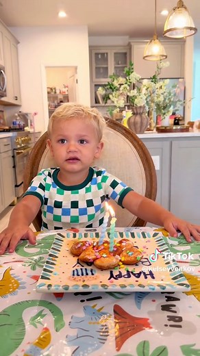 Bring back simple birthday parties at home 🎉💙 #kidsbirthdayparty #toddlerbirthday #toddlerboymom #toddlerboys #kidsbirthdayideas