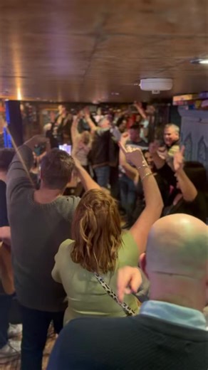 🎶🍻 THIS is what weekends look like at The Hidden Tap! 🍻🎶 Live music, great vibes, people singing like they’re headlining Glastonbury, and a room full of good energy 🙌 Every. Single. Weekend. If you haven’t experienced it yet — this is your sign 👀 If you have… you already know 😉 Come for the drinks, stay for the atmosphere, and accidentally lose your voice by Sunday 🎤✨ See you this weekend at The Hidden Tap 🥂 | The Hidden Tap