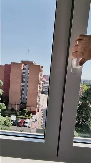 Ventana de Aluminio Cortizo, canal 16 " Funcionalidad y Diseño Moderno"