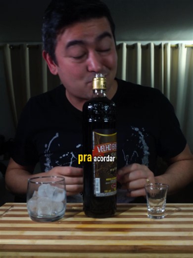 Mais uma iguaria popular pra gente degustar! Velho barreiro de café! Esse aí eu não conhecia! E você? #humor #vodka #teste #dicas #drinks