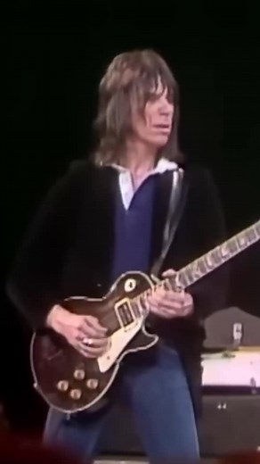 187K views · 5.5K reactions | https://www.classicrockhistory.com/top-10-jeff-beck-songs/ What are yours? | Classic Rock History | Facebook