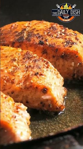 How to Make Grilled Salmon with Asparagus and Greek Salad | Quick & Tasty