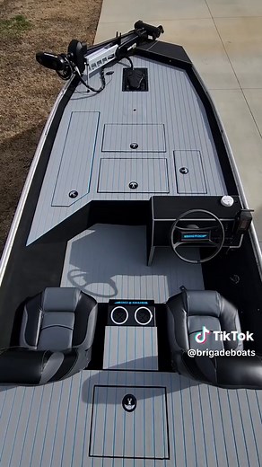 Bass Boat Restoration: 25-Year-Old Bandit Dream Machine Revived