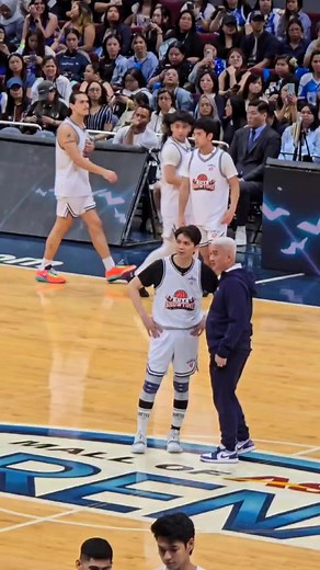 Team Captain Vhong Navarro w/Coach | Hope Faith
