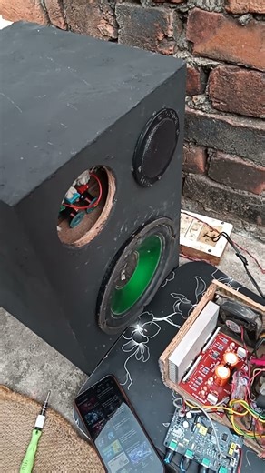 mv collection sound. testing with 7294 ic board 3 way nrs adiou box #lowpassfilter #8inchsubwoofer