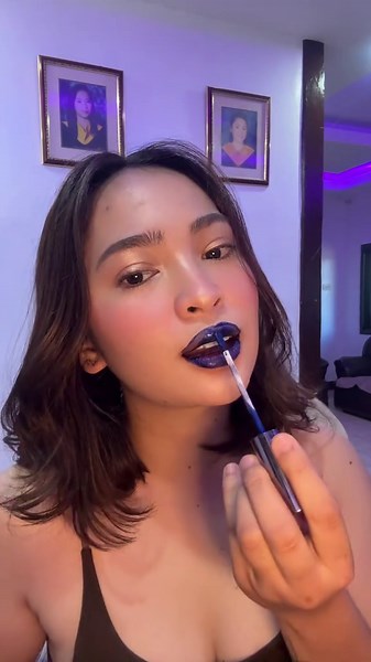 Vibrant Blue Lips Tutorial