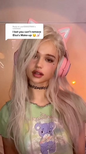 Julia Gisella | removing Elsa’s makeup ✨ before or after? #disney #art #drawing #glowup #elsa #frozen #makeup | Instagram