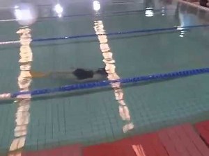 Underwater swimming - Emily