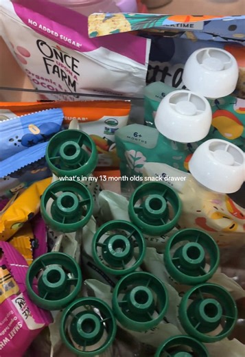Drawer is usually not this full but we did a little restock today so figured I would share some of our favorites! @Little Spoon @Once Upon a Farm @Thrive Market @Cerebelly @target #firsttimemom #girlmom #toddlermom #toddlersnacks #snackdrawerrestock
