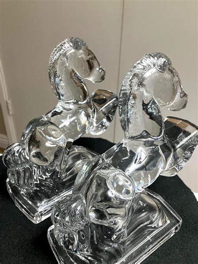 Vtg. L. E. Smith molded glass horse bookends