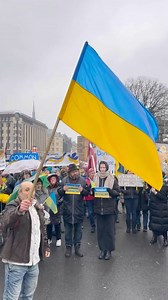 13K views · 229 reactions |  Sestdien, 24. februārī tūkstošiem cilvēku pulcējās pie Brvības pieminekļa Ukrainas atbalsta pasākumā “Kopā līdz uzvarai!” | Delfi.lv | Facebook