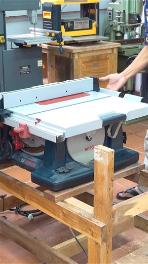 121K views · 361 reactions | DIY and Crafts Restore Workbench For Table Saw Jig #tablesaw #jig #hacks #tricks #woodwork #woodworking | Woodworking Crafty | Facebook