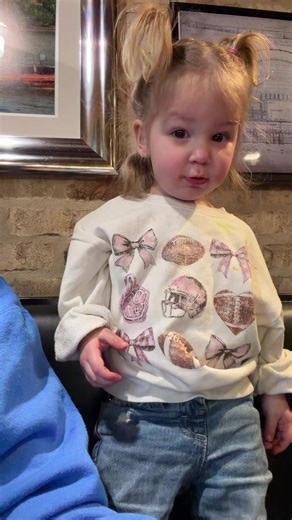 her face change on “too”😂 | face change filter