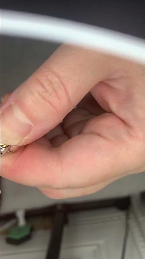 How to open and close Pandora Domed Gold Heart Snake Chain bracelet?