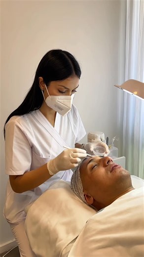 @camilaalvez.cosmet on Instagram: "Higiene facial + Dermaplaning 🫶🏻 Ya pediste turno? #skincare #limpiezafacialprofunda #cosmiatria"