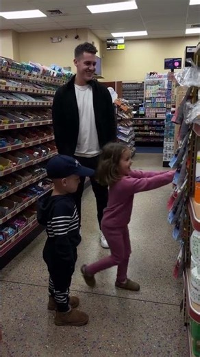 Carlin Bates daughter Layla Rae Is Shocked (and SO Happy!) When She Finds Her Favorite Candy! 🍬🤩💖