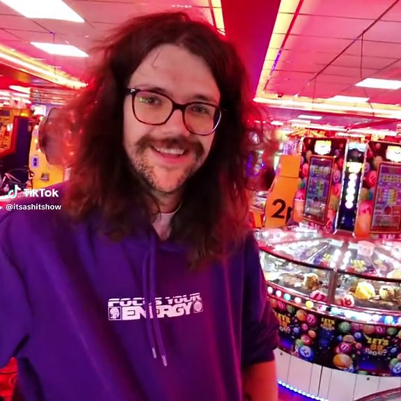 We put loads of money in the 2p machine this is what you get out! #skegness #arcade #arcadegame #slotmachine #gambling #gamblingproblem #skegnessofficial #win #exciting #fyp #2pmachine