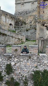 33K views · 1.1K reactions | Imponente e ricco di storia, il Castello dei Principi Massimo domina l'antico borgo di Arsoli, un gioiello del Lazio incastonato tra le montagne, al confine con l'Abruzzo. #viaggiaconwallace #borghidaraccontare #Lazio | Viaggia con Wallace | Facebook