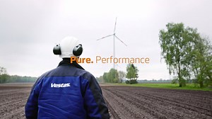 Did you know that we service more than 8 GW of multibrand turbines worldwide, covering all major turbine makes not just our own? We took our expertise and experience from the servicing the world’s largest turbine fleet in order to offer asset owners fleetwide O&M to optimize fleet performance and cost efficiency. 35 years of dedication to wind and the world’s largest wind knowledge network – that is what you get with Vestas as your fleetwide service partner. | Vestas