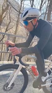 Have nice week 😉🚴🏻‍♂️💨 #monday#iamspecialized #specialized #ekoi #ekoicycling #ciclying | Fabio Aru