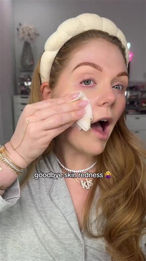 Viral COLOR CHANGING Redness Reducing Foundation✨🤯 Iinked on my shopmy! Click “shop my posts” in bio to get there 🫶 #makeup #beauty #viralmakeup #foundation #skincare | Kelly Strack