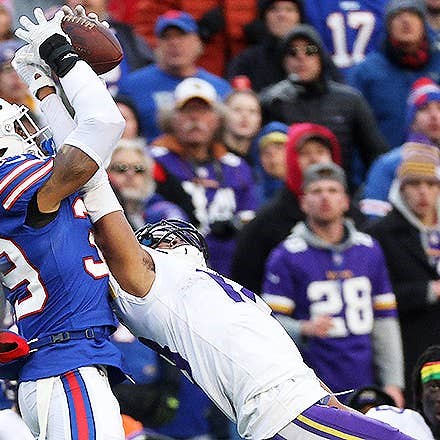 10 Greatest Catches in NFL History