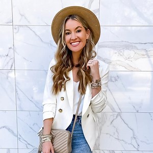 Lee Benjamin // Life By Lee's Amazon Page