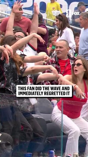 OH NO 😭This Canada fan dropped her phone trying to do the wave