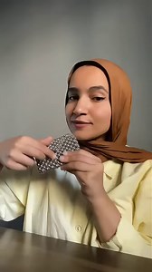 41K views · 393 reactions | DIY: This is how to install the lock on your beaded purse. Very practical tip @Emylineworld #lovebeads #beadingtips #beadingtutorials beadingt#beadedpurse #beadedbag | Love Beads | Facebook