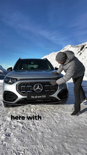 This is the new Mercedes GLB 🙂!