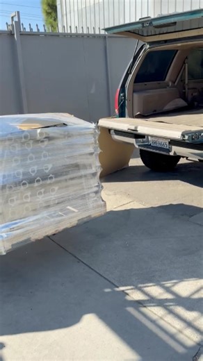 1.6K views · 58 reactions | Picking up some manifolds today from the foundry. More 300 parts will going through the shop shortly  #madeinusa #madeinusa #Offenhauser #ford300 #mondaymotivation #localbusiness | Offenhauser Sales Corp | Facebook