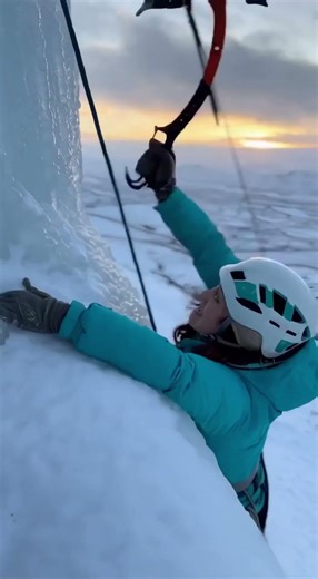 Dora Choi climb mountain #dance #netflix #mountains #music #film #alainbremix #dorachoi