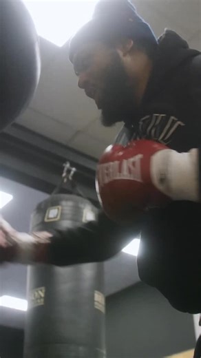 Chopping down the body 🪓 @jeamietkvboxing digging deep and giving it everything in camp 🔥 #ClarkeTKV | Oct 25th | BBC 2 | Vaillant Live, Derby | Boxxer