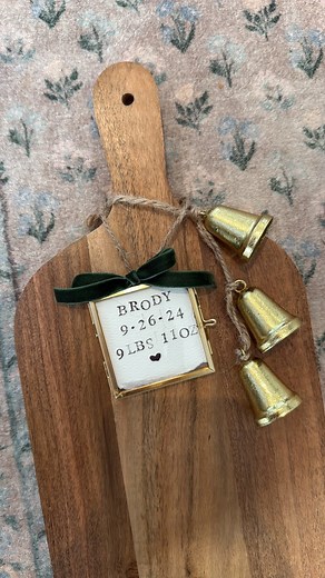 20K views · 323 reactions | comment "GIFT" and I'll send you the  to these frame ornaments as well as these wooden rubber stamps! another DIY ornament to try this year!! Also would be so cute as a gift tag or to add to any present!! I think it looks so good on a cutting board!! 懶 #christmasornaments #christmasornamentdiy #babysfirstchristmas #diyornament #diygifttags #giftinspo | Sam C | Facebook