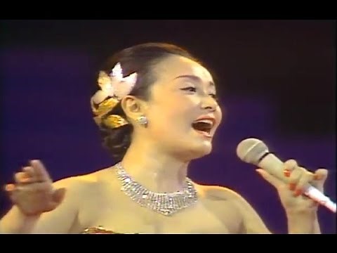 美空ひばり - お祭りマンボ LIVE