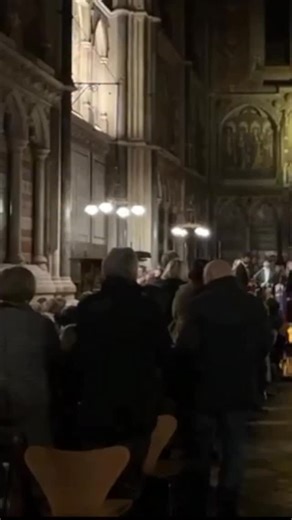 👏 A standing ovation for an unforgettable night! ✨ Our A Night at the Opera concert had the audience on their feet, celebrating incredible voices, soaring music, and candlelit magic. 🎶🕯️ Experience the opera like never before — candlelight, cathedrals, and world-class musicians. 💛 #LondonConcertante #ANightAtTheOpera #OperaByCandlelight #ClassicalMusic #StandingOvation #CandlelightConcert #LiveMusicMagic #ClassicalConcert #MusicLovers #CathedralConcert | London Concertante