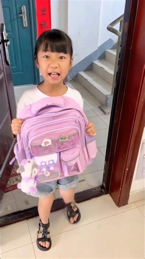 Her New Bag Disappeared… Then She Opened It!