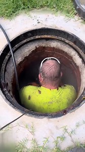 881K views · 1.6K reactions | If I ever lose job as Cameraman… I'm a go with Pest Control 荒... | Olima Omega | Facebook