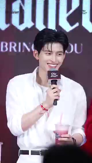 Oh! Juice Meet & Sip with Pond NaravitA refreshing moment, shared together 💚ขอบคุณทุกคนที่มาร่วมเป็นส่วนหนึ่งของวันพิเศษนี้ ✨ขอบคุณนะ…เหล่าคนดื้อ 🩷#OhjuiceXPondMeetandSip#OhJuicexPondNaravit#LoveTakeover#PondKissKiss#ppnaravit