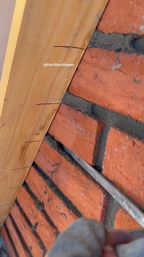 Finishing mortar joint #bricklayers #asmr #satisfyingvideos | Dutchbricklayers