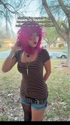 Creative Weekly Outfit Challenges