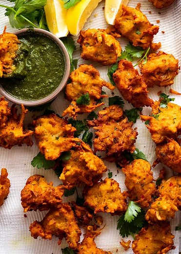 Pakora (Indian Vegetable Fritters)