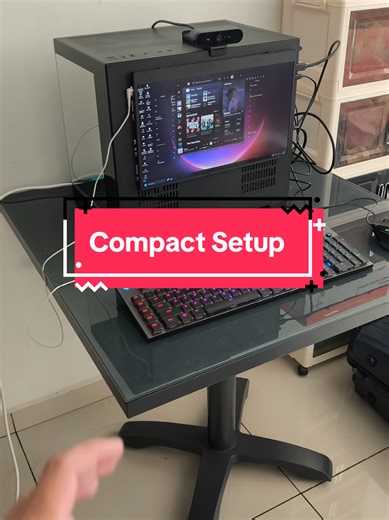 on tak on untuk setup macam ni? #gamingsetup #pcgaming #portable #freelancer #touchscreen