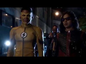Kid Flash & Vibe vs Samuroid - The Flash Season 4x01